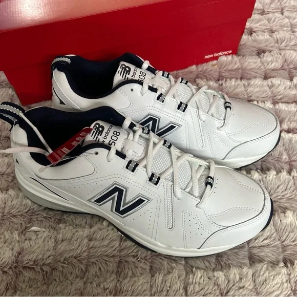 New Balance Men's White Athletic Shoes 11